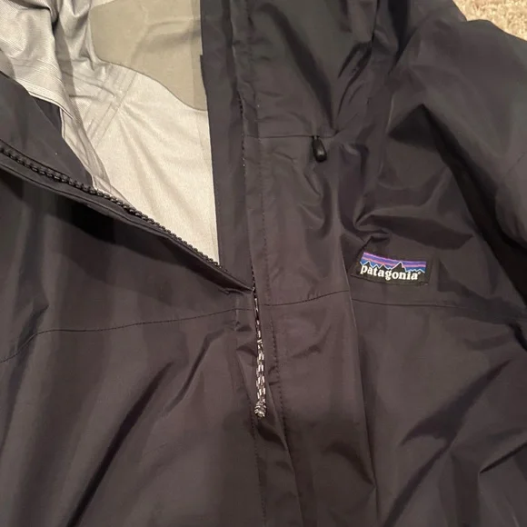 Patagonia Ladies Black Rain Jacket
